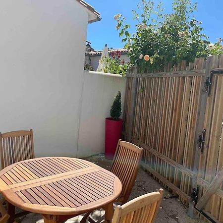 Maison De Vacances La Flotte 00491Ui Kültér fotó