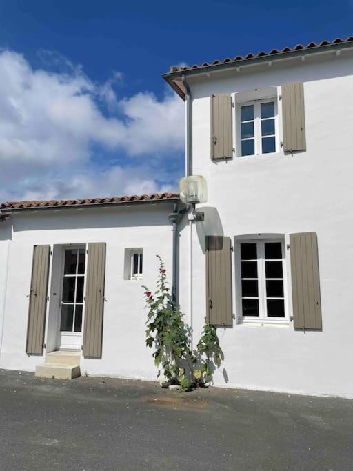 Maison De Vacances La Flotte 00491Ui Kültér fotó