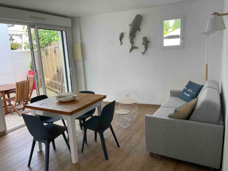 Maison De Vacances La Flotte 00491Ui Kültér fotó